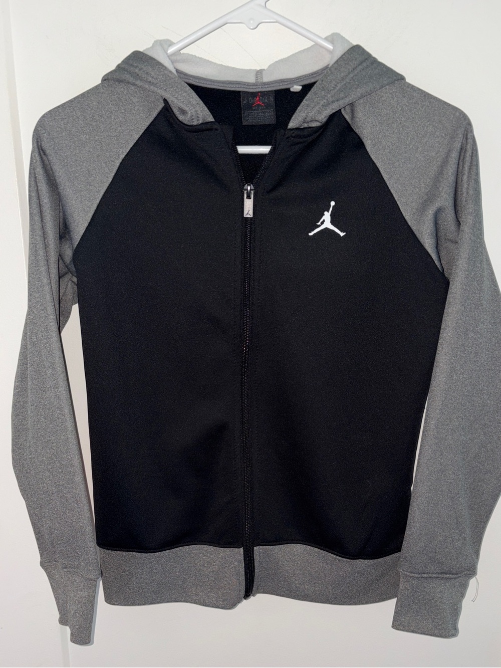Jordan full zip hoodie sweatshirt boy's sz 10-11 years EUC LN